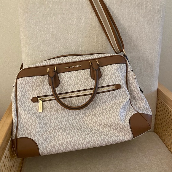 Michael Kors Large Weekender Bag - Picture 1 of 5